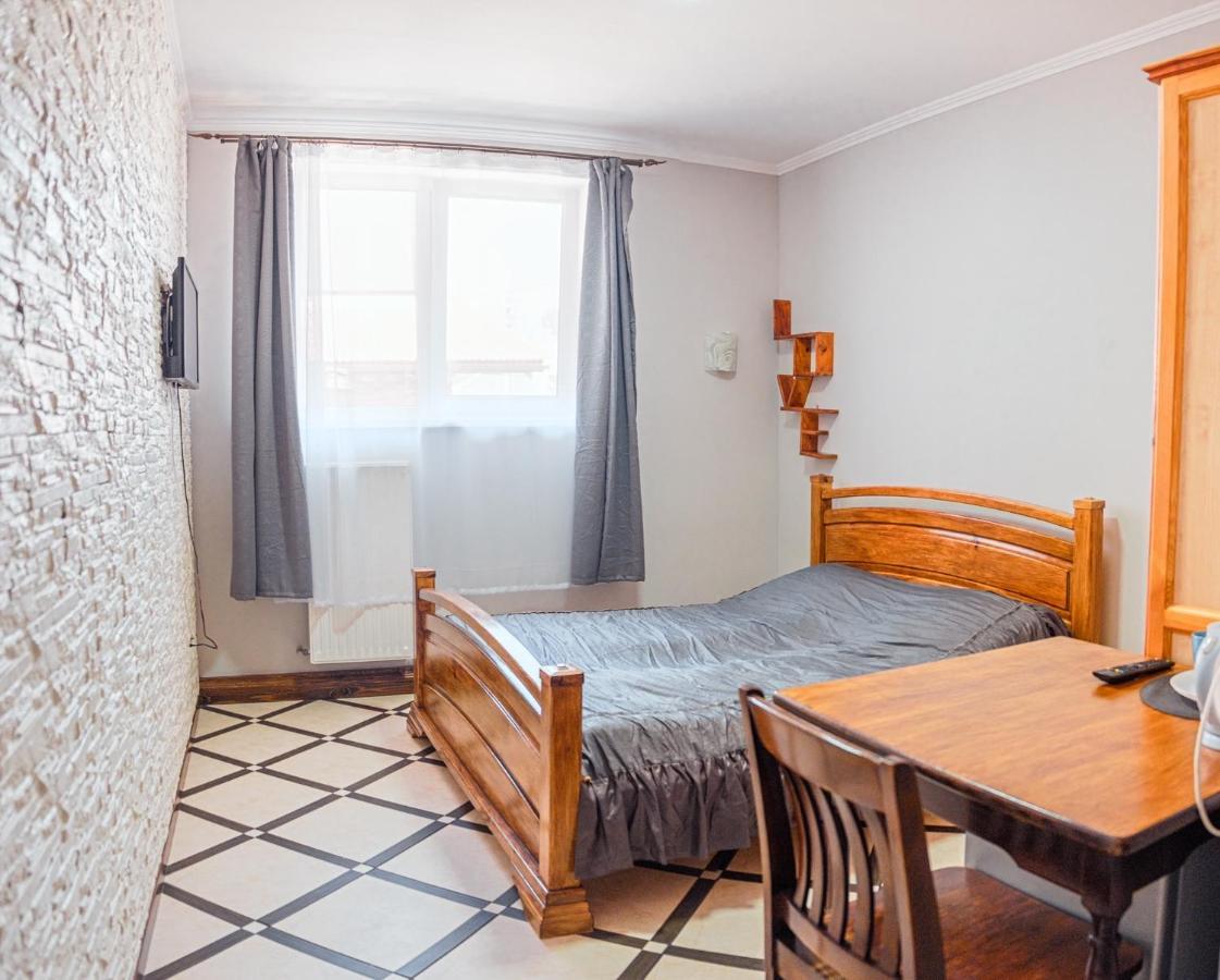 Samarianka Hotel Коломыя Экстерьер фото